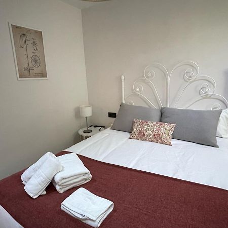 Vivienda Turistica Paseo Del Salon Apartment กรานาดา ภายนอก รูปภาพ